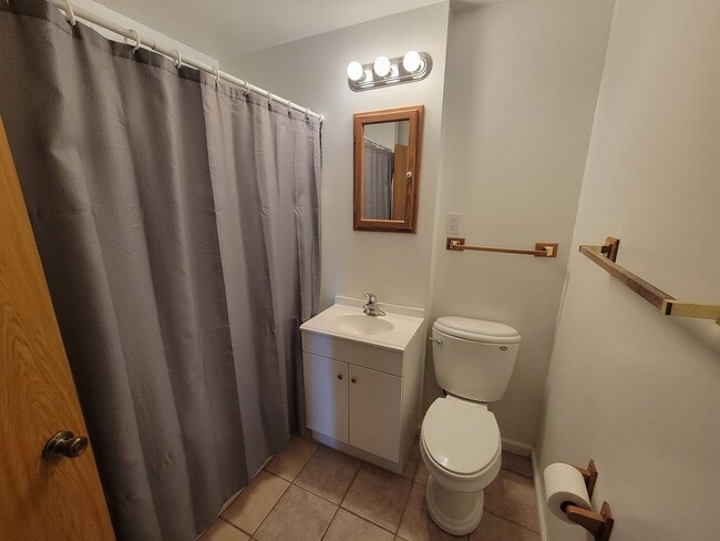 Building Photo - Charming 3-Bedroom Home: Serenity, Space, and Style Await!