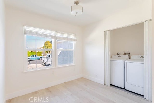 Building Photo - 20026 Kittridge St