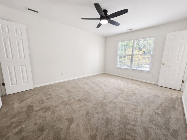 Building Photo - 413 Saddle Ct
