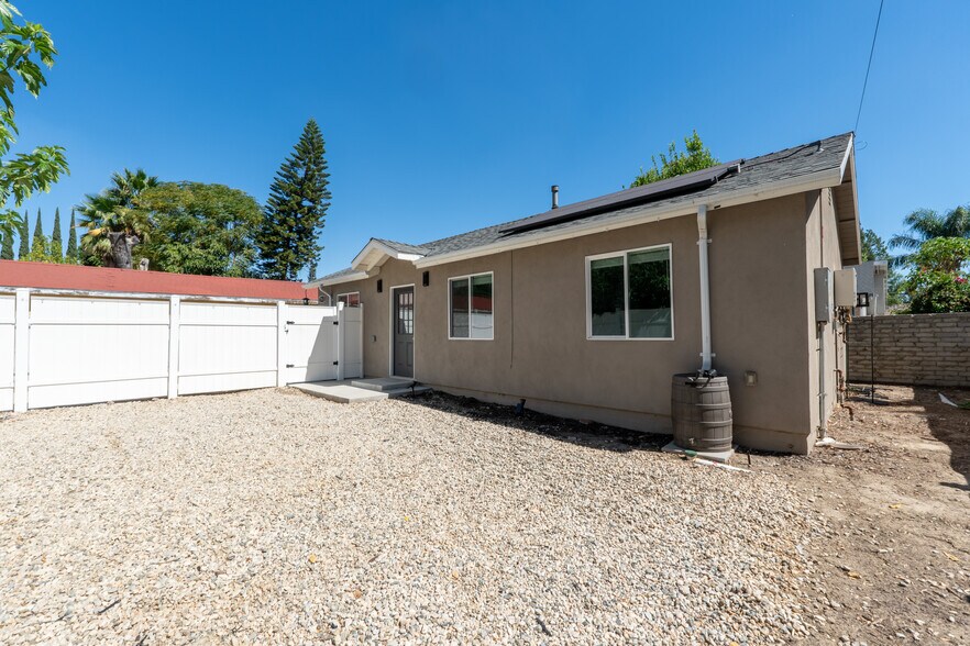 Building Photo - 7022 Crebs Ave