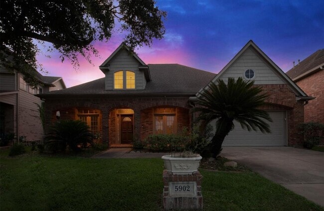 Building Photo - 5902 Garden Hills Dr