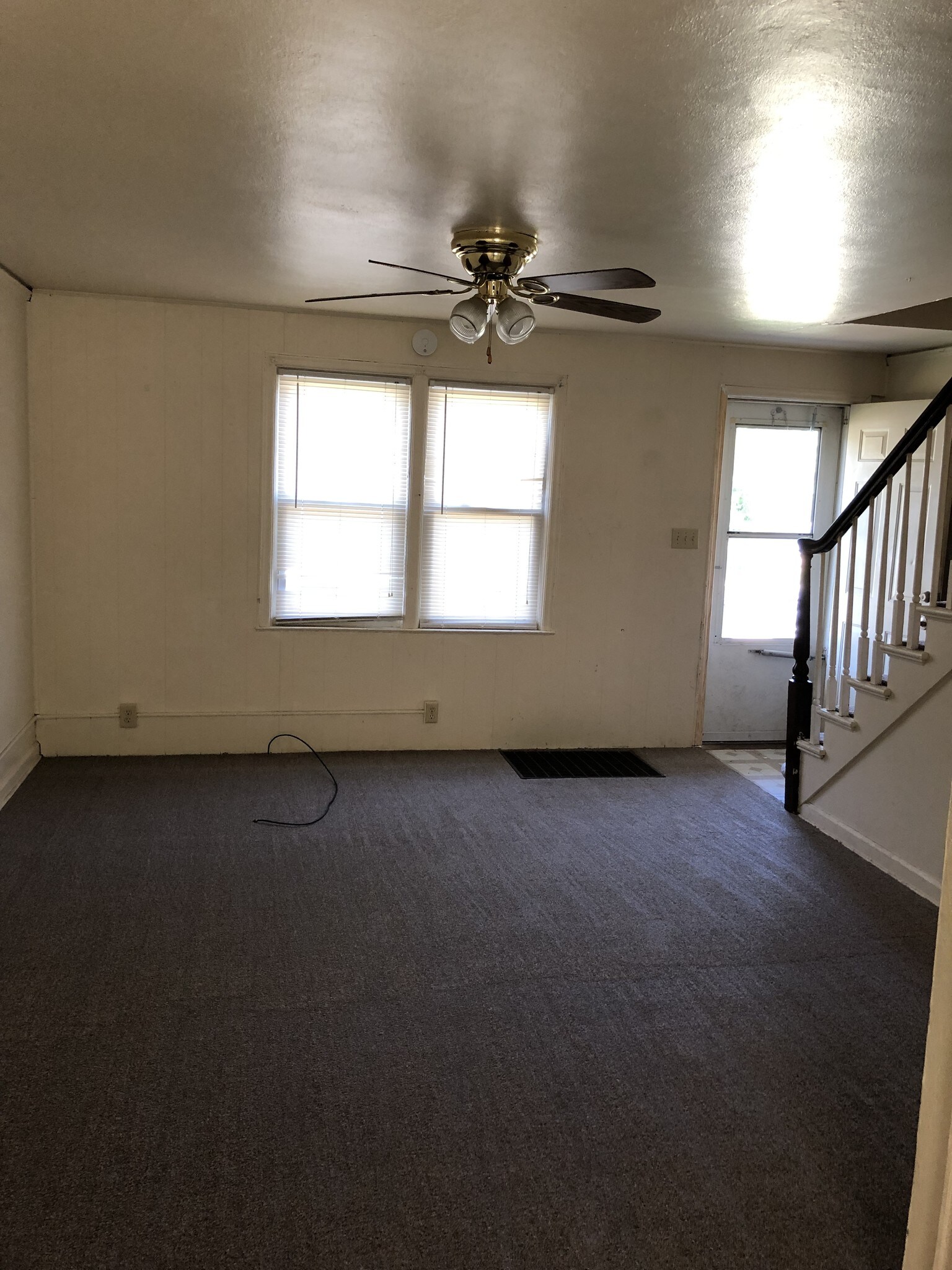 Building Photo - 727 S 30th St