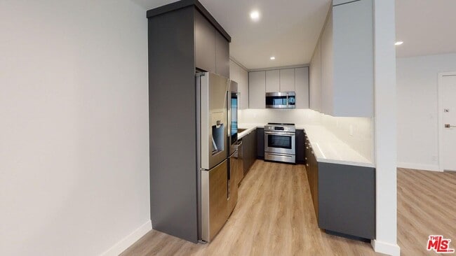 Building Photo - 425 S Willaman Dr