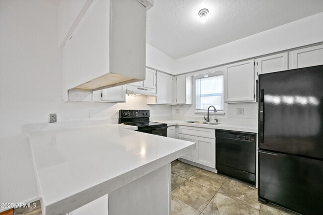 Building Photo - 507 W Pebble Beach Dr