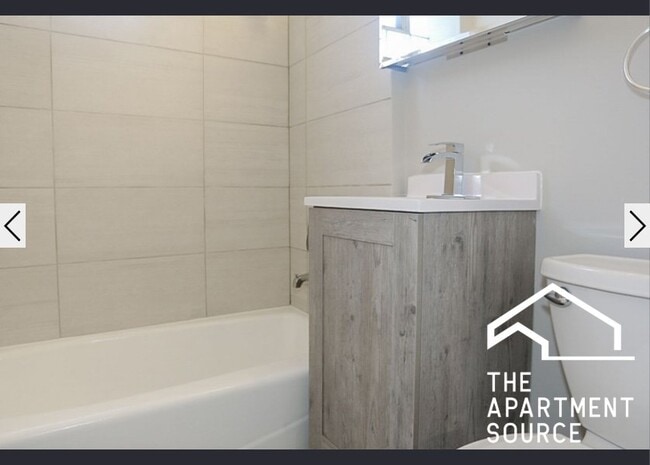 Building Photo - 3928 N Pine Grove Ave