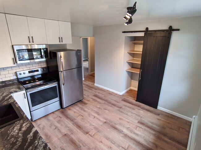 Building Photo - 1101 Spring Creek Rd