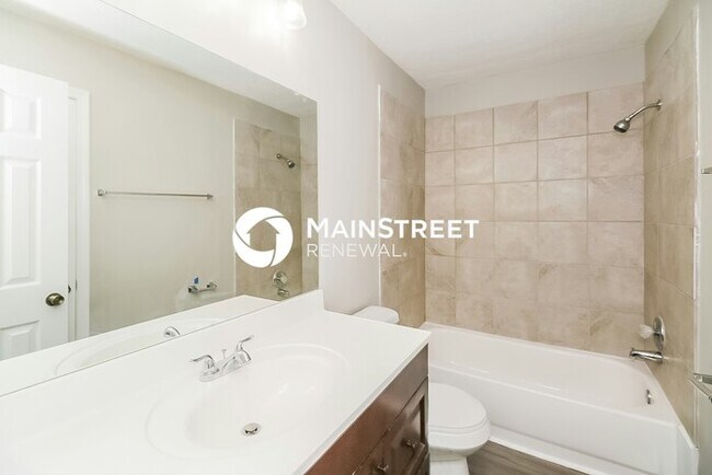 Building Photo - 3 Bedroom Pet-Friendly Home in Fayetteville, GA with Main Street Renewal