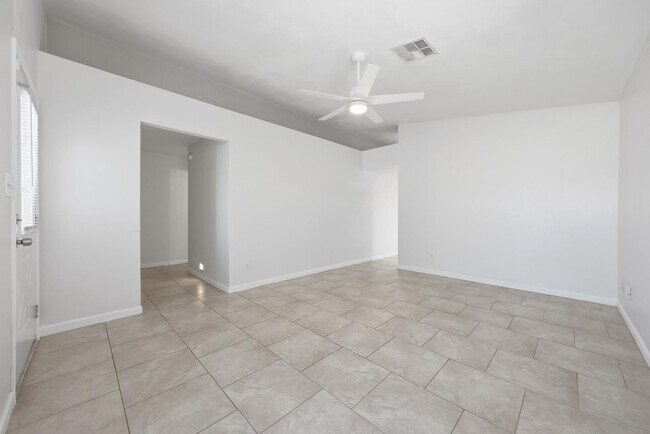 Building Photo - 3817 W Camino Real