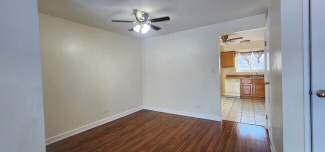 Building Photo - 9422 Bay Colony Dr