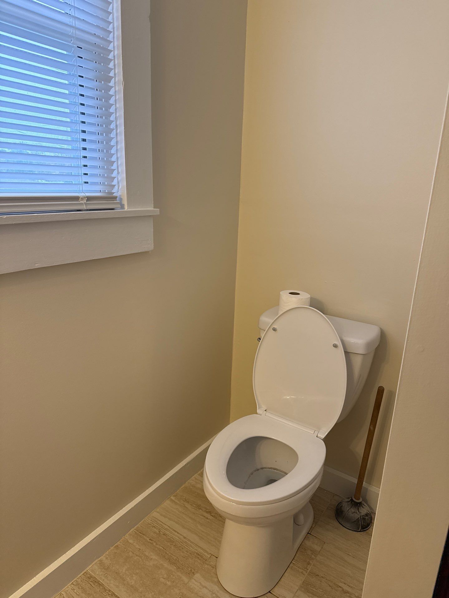 Building Photo - 4635 Cumby Rd