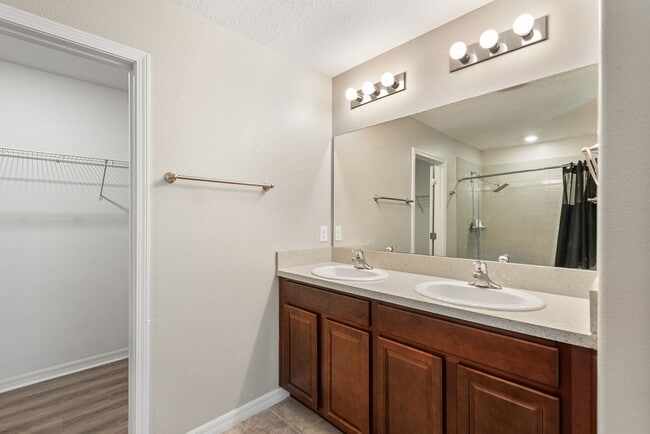 Building Photo - CARLTON LAKES HOMES FOR RENT!