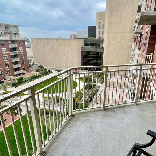 Building Photo - 360 W Washington Ave