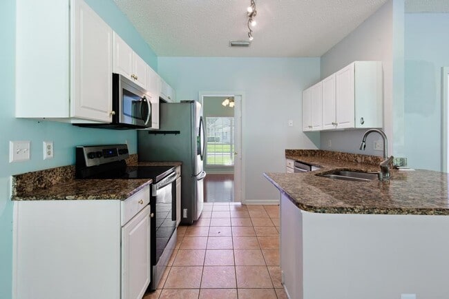 Building Photo - 13480 Gallant Fox Cir W