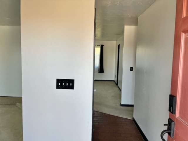 Building Photo - 658 E 250 N