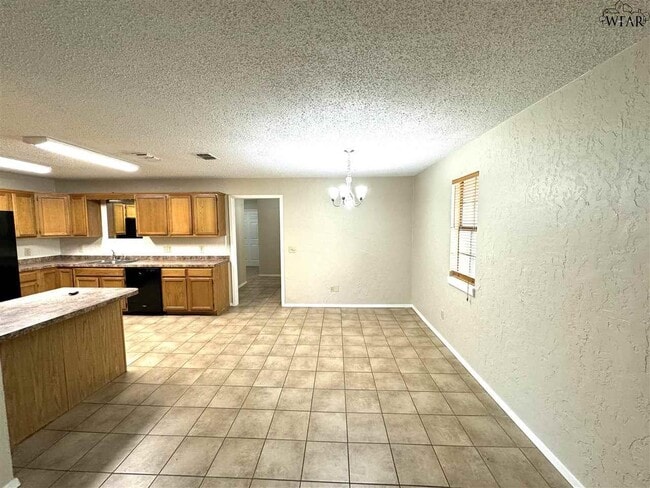 Building Photo - 2953 Stearns Ave