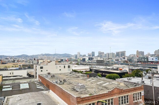 Building Photo - Luxury Condo at The Palms located in South of Market San Francisco