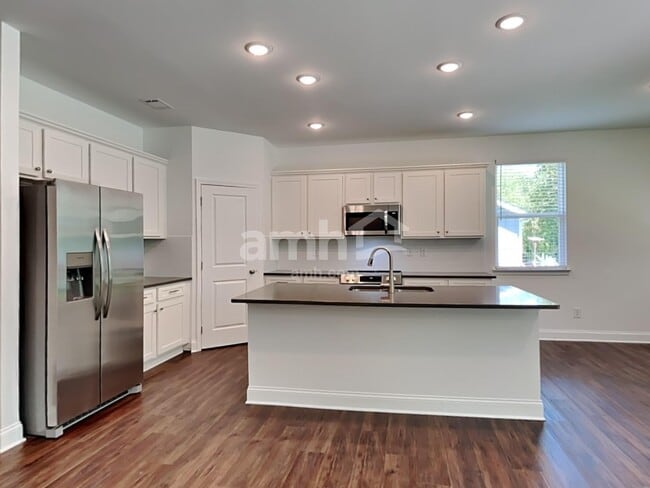 Building Photo - 5017 Pebble Bridge Wy