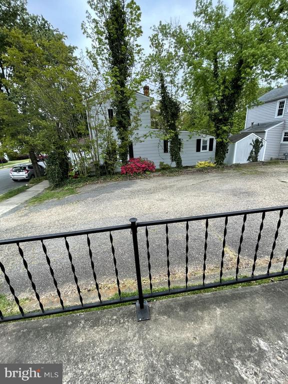 Building Photo - 547 Willis St