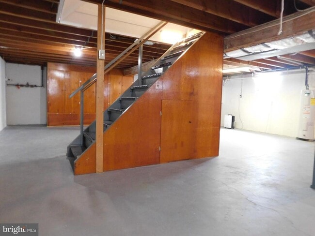 Building Photo - 1569 Frank Rd