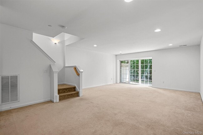 Building Photo - 402 Waterview Dr