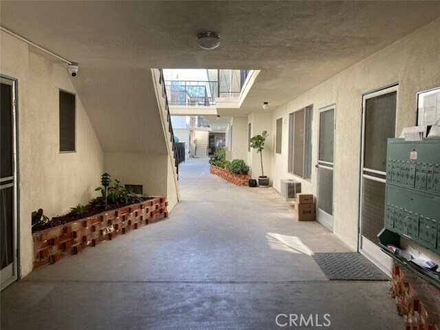 Building Photo - 1234 Laurel Ave