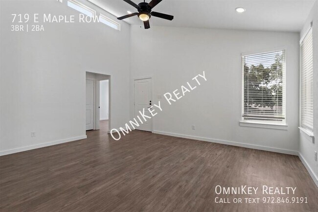 Building Photo - 719 Maple Row