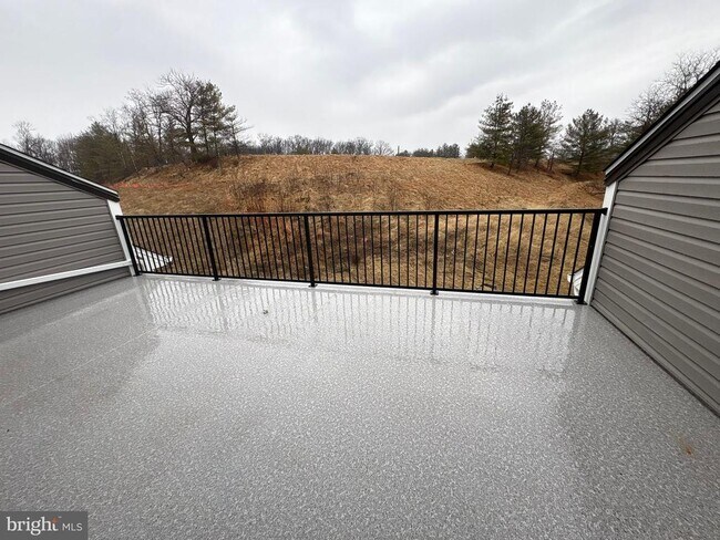 Building Photo - 1707 Water Xing Rd