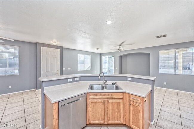 Building Photo - 6057 Slow Bob St