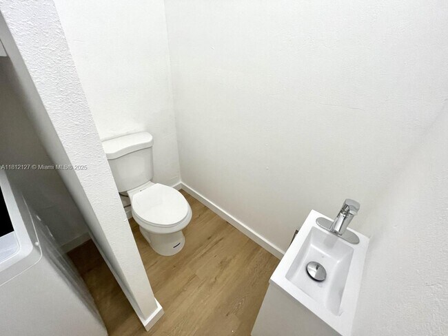 Building Photo - 218 Santillane Ave