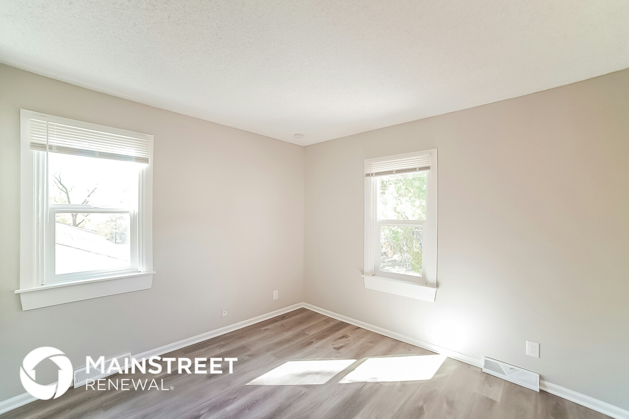 Building Photo - 5209 S Cottage Ave