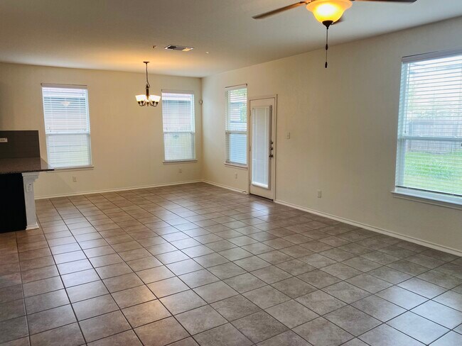 Building Photo - 2036 Brandywine Dr