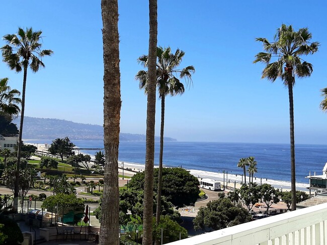 Primary Photo - Totally Updated Ocean View 1 bedroom in Th...