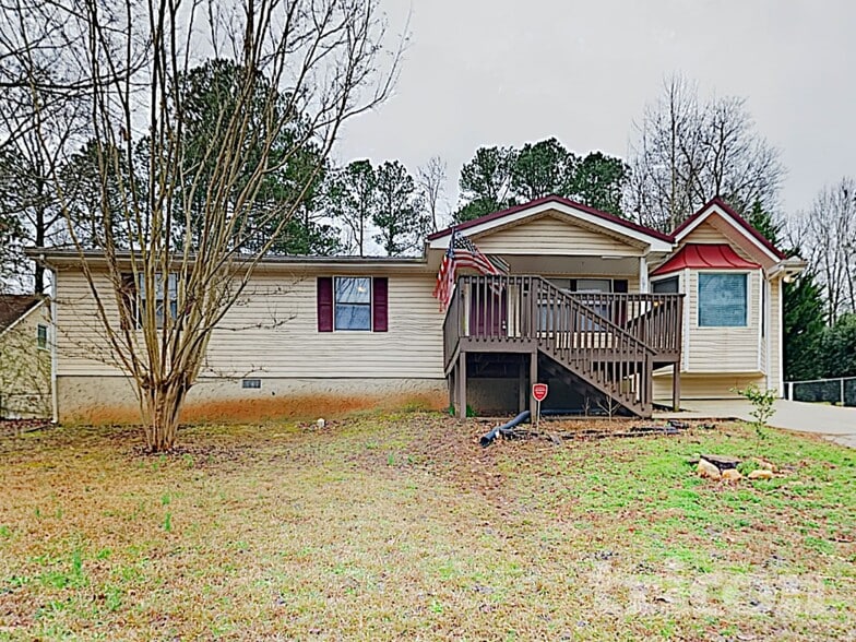 Building Photo - 8977 Tweeddale Dr