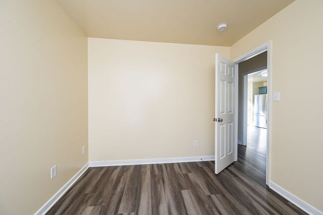 Building Photo - 3 Bedroom Midlothian Home Move In Ready