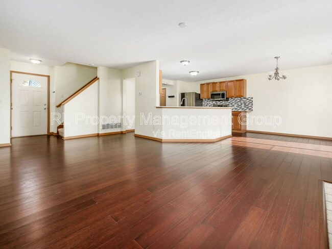 Building Photo - 3152 Thorndyke St