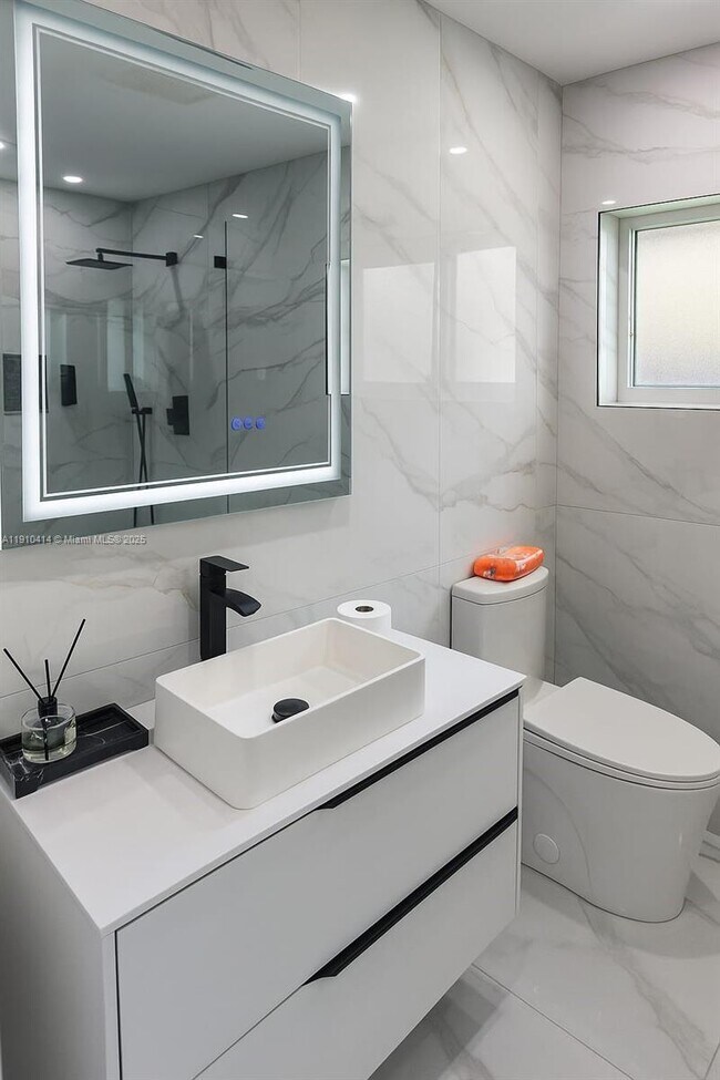 Building Photo - 9313 NW 24th Pl