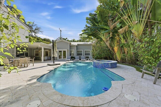 Building Photo - 459 NE 15th Ave