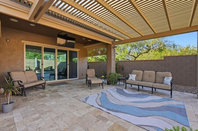 Building Photo - 10702 E Lumiere Ave