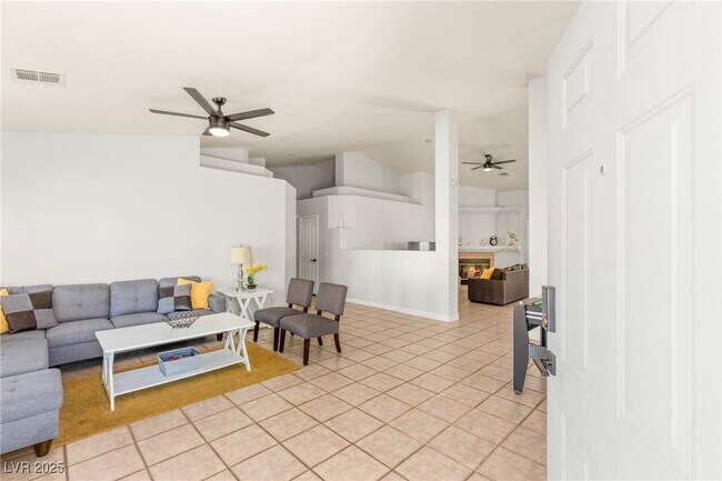 Primary Photo - 3870 Cotillion Ct