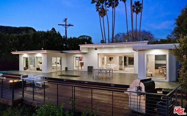 Building Photo - 10134 Angelo View Dr