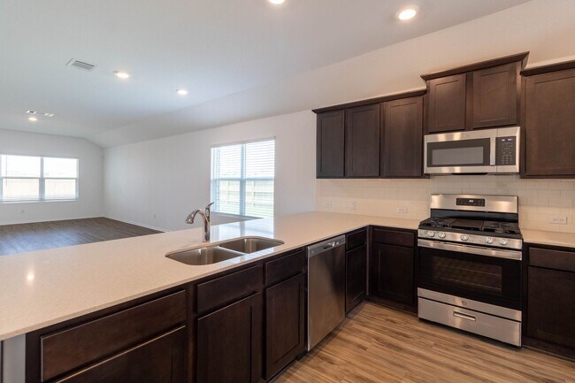 Building Photo - 5601 Bellissima Way
