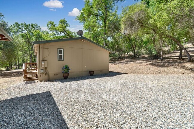 Building Photo - 2541 Deer Brush Ln