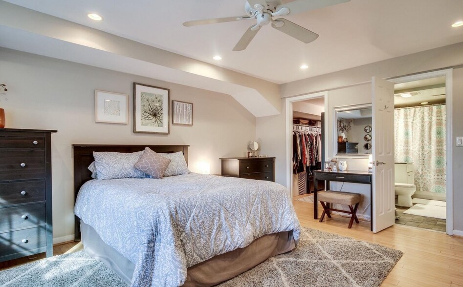 Building Photo - 1295 N Van Dorn St