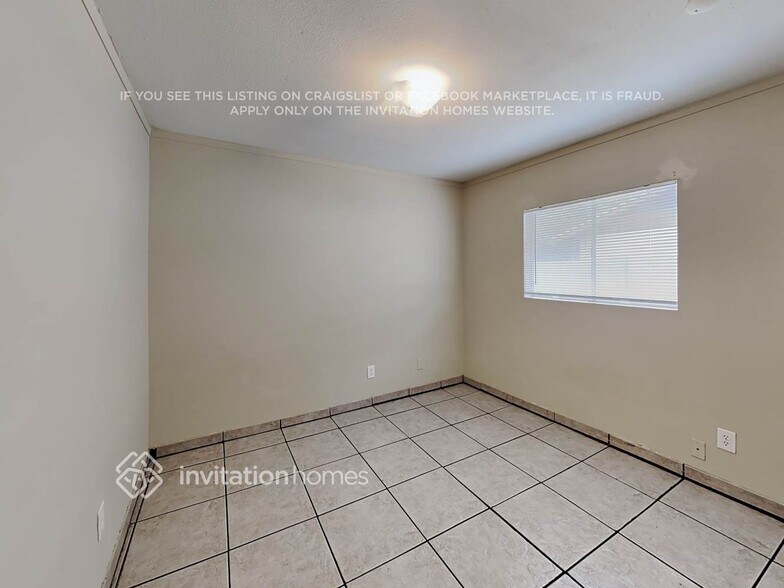 Building Photo - 5408 N 69th Ave