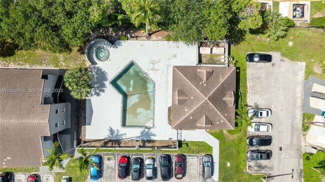 Building Photo - 7200 NW 179th St