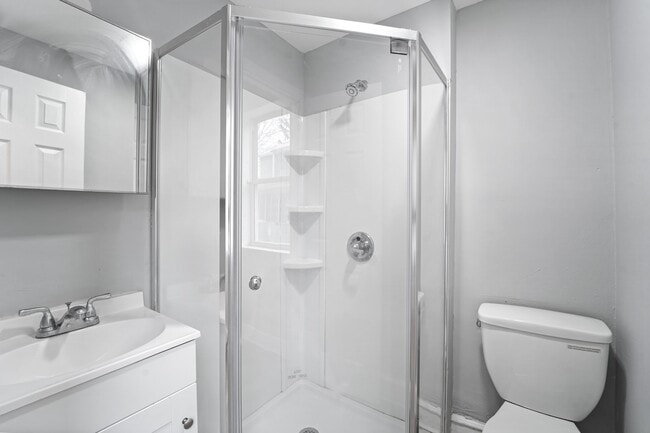 Building Photo - 28 Lydia St