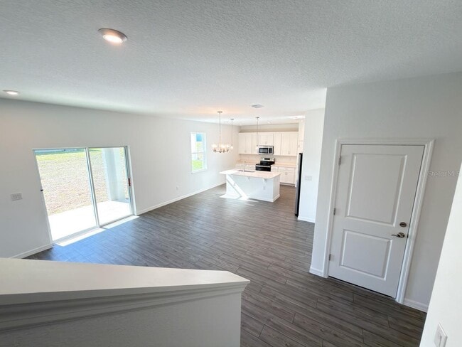 Building Photo - 1327 Normandy Dr