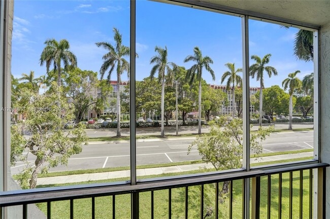 Building Photo - 2000 Atlantic Shores Blvd