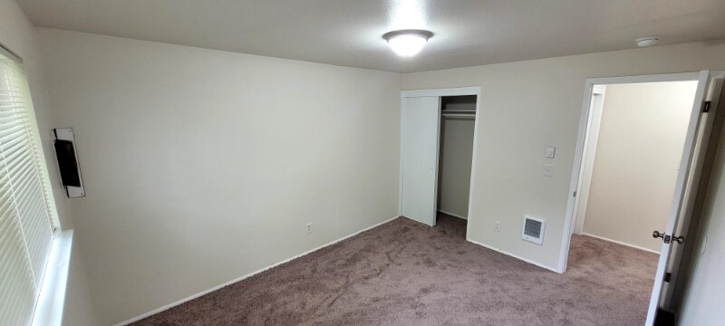 Building Photo - 30320 13th Ave S