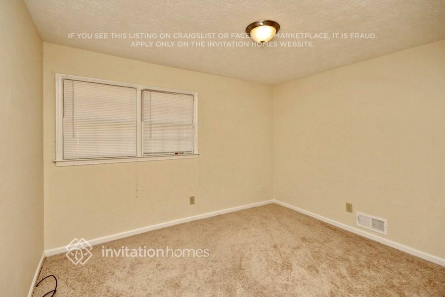 Building Photo - 4412 Bryant Dr SW